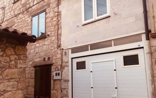 Casa en Venta en Castrillo del Val, con garaje, en Burgos